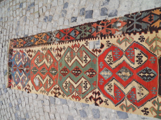 Antıque Anatolıan Half Kelim size:440x100 cm.
Mail: makifhali@yahoo.com
GSM:+905324212758