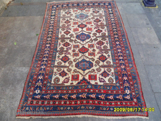 Antique Caucasian White Floor Prepedil Rug
Size: 240 x 153 cm.
Mail: makifhali@yahoo.com                      