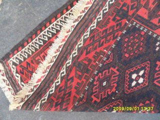 Antique Baluch Rug
Size: 210 x 115 cm.
Mail: makifhali@yahoo.com                         