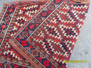 Antique Turkmen Asmalyk
Size: 112 x 75 cm.
Mail: makifhali@yahoo.com                         