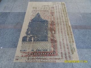 Gördes Fragment Carpet Prayer. size: 155x90 cm.                          