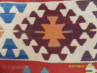 Antique Anatolian Karakuzulu Kilim
SİZE: 255 X 95 CM.
MAİL: makifhali@yahoo.com                        