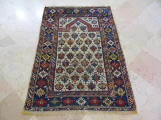 Antıque Caucasıan Shirvan Marashali size: 130x93 
mail. makifhali@yahoo.com                         