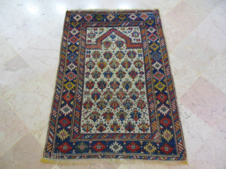 Antıque Caucasıan Shirvan Marashali size: 130x93 
mail. makifhali@yahoo.com                         