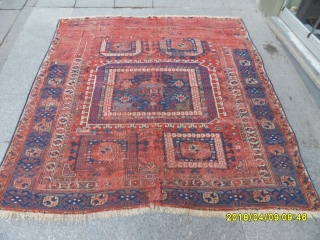 Bergama Fragment Carpet size: 190x180 cm.                           