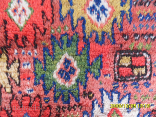 Antique Gabbeh Rug
Size: 180 x 150 cm.
Mail: makifhali@yahoo.com                         