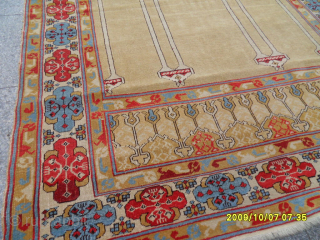 Antique Transylvania Tuduk Rug 
Size: 205 x 140 cm.
Mail: makifhali@yahoo.com                       