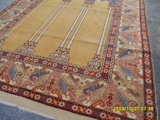 Antique Transylvania Tuduk Rug 
Size: 215 x 140 cm.
Mail: makifhali@yahoo.com                       