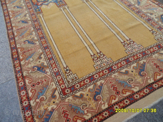 Antique Transylvania Tuduk Rug 
Size: 215 x 140 cm.
Mail: makifhali@yahoo.com                       