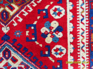 Anatolian Canakkale Rug
Size: 202 x 155 cm.
Mail: makifhali@yahoo.com                         