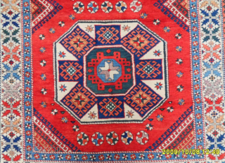 Anatolian Balıkesir Rug
Size: 225 x 153 cm.
Mail: makifhali@yahoo.com                         