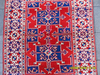 Anatolian Balıkesir Rug 
Size: 160 x 135 cm.
Mail: makifhali@yahoo.com                        