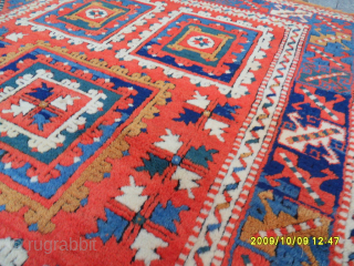 Anatolian Balıkesir Rug
Size: 193 x 145 cm.
Mail: makifhali@yahoo.com                         