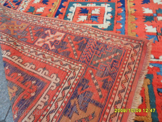 Anatolian Balıkesir Rug
Size: 193 x 145 cm.
Mail: makifhali@yahoo.com                         