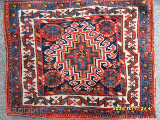 Old Shiraz Qashqai Saddleebag 
Size: 102 x 57 cm.
Mail: makifhali@yahoo.com                       