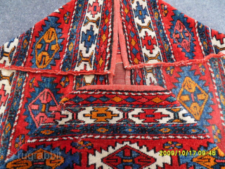 Antique Shahsavan Beshik
Size: Long Panel : 100 X 43 cm.
Short Panel : 50 x 43 cm.
Mail: makifhali@yahoo.com                