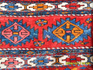 Antique Shahsavan Beshik
Size: Long Panel : 100 X 43 cm.
Short Panel : 50 x 43 cm.
Mail: makifhali@yahoo.com                