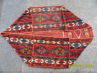 Antique Shahsavan Beshik
Size: Long Panel : 100 X 43 cm.
Short Panel : 50 x 43 cm.
Mail: makifhali@yahoo.com                