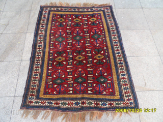 Antique Caucasian Kuba Rug 
Size: 145 x 110 cm.
Mail: makifhali@yahoo.com                       