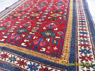 Antique Caucasian Kuba Rug 
Size: 145 x 110 cm.
Mail: makifhali@yahoo.com                       