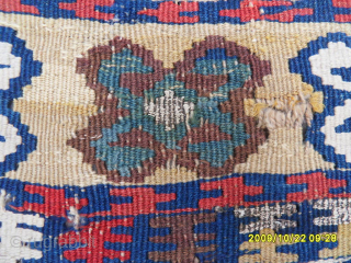 Antique Anatolian Erzurum Kilim 
Size: 150 x 95 cm.
Mail: makifhali@yahoo.com                       