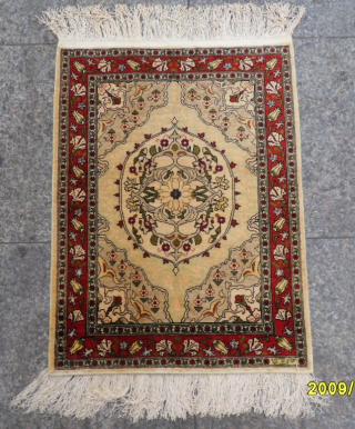 Hereke Silk Carpet 
Size: 63 x 48 cm.
Mail: makifhali@yahoo.com