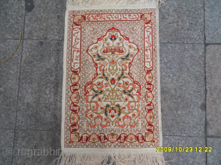 Hereke Silk Carpet
Size: 63 x 42 cm.
Mail: makifhali@yahoo.com
