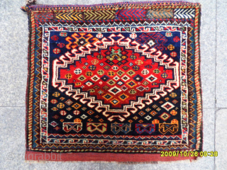 Shiraz Quashqai Bagface
Size: 53 x 61 cm.
Mail: makifhali@yahoo.com