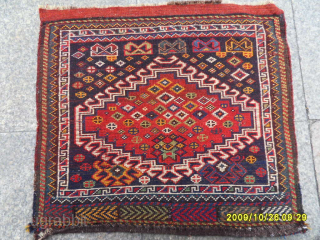 Shiraz Quashqai Bagface
Size: 53 x 61 cm.
Mail: makifhali@yahoo.com