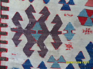 Antique Anatolian Hotamıs Kilim
Size: 310 x 127 cm. 
Mail: makifhali@yahoo.com                       