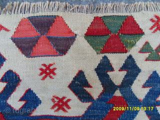 Antique Anatolian Hotamıs Kilim
Size: 310 x 127 cm. 
Mail: makifhali@yahoo.com                       