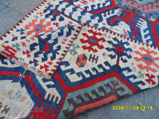 Antique Anatolian Hotamıs Kilim
Size: 310 x 127 cm. 
Mail: makifhali@yahoo.com                       