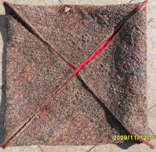 Antique Ottoman Textile
Size: 80 x 81 cm.
Mail: makifhali@yahoo.com                         