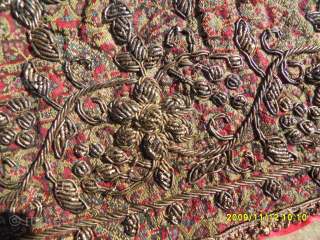 Antique Ottoman Textile
Size: 80 x 81 cm.
Mail: makifhali@yahoo.com                         