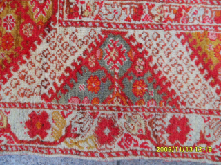 Antique Anatolian Ghördes Rug
Size: 177 x 132 cm.
Mail: makifhali@yahoo.com                        