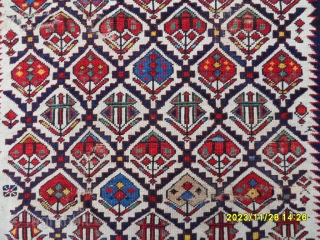 Antique Shirvan Marashali Carpet 
Size : 148x124 cm.                         