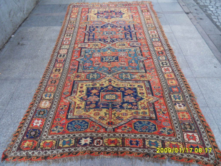 Antique Shumak Kilim
Size: 300 x 165 cm.
Mail: makifhali@yahoo.com