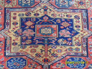 Antique Shumak Kilim
Size: 300 x 165 cm.
Mail: makifhali@yahoo.com