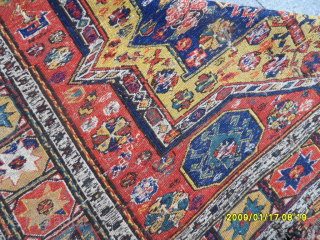 Antique Shumak Kilim
Size: 300 x 165 cm.
Mail: makifhali@yahoo.com