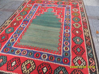 Old Anatolian Erzurum Kilim
Size: 190 x 135 cm.
Mail: makifhali@yahoo.com                        