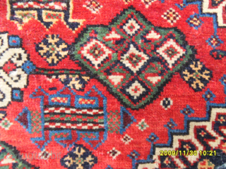 Shiraz Quashqai Bagface
Size: 70 x 58 cm.
Mail: makifhali@yahoo.com                         