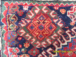 Shiraz Quashqai Bagface
Size: 70 x 58 cm.
Mail: makifhali@yahoo.com                         
