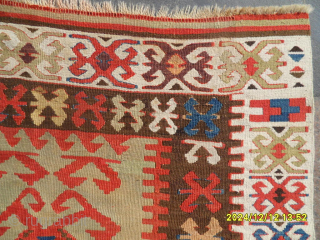 Antique Anatolian Kilim 
Size: 100 x 92 cm.
Mail: makifhali@yahoo.com                        