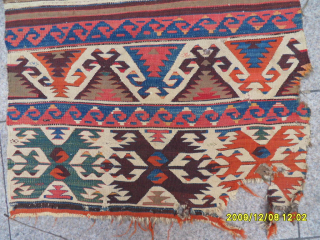 Antique Konya Karapınar Kilim
Size: 375 x 82 cm.
Mail: makifhali@yahoo.com                        