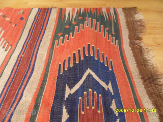 Anatolian Saff Kilim
Size: 160 x 103 cm.
Mail: makifhali@yahoo.com                         