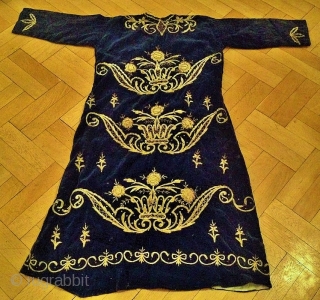 Ottomanian Kaftan 1840-1860. Gold brocade.

Asking price                           