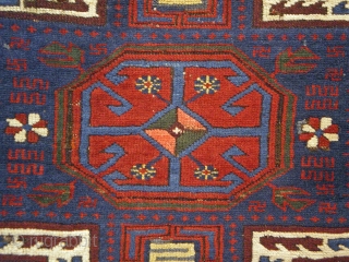Unusually small Caucasian rug (99 x 73 cm.), Northern Azerbaijan, Quba area (Ordutch Konagkend). Early 20th century, good condition overall with some old repair.         