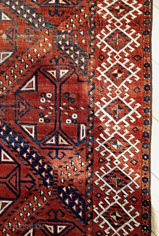 Large Ersari Turkmen main carpet, Central Asia, Middle Amu-Darya valley, mid-19th century, 444 x 190 cm.
The pattern shows a very rare gül, which to the best of our knowledge can be found  ...