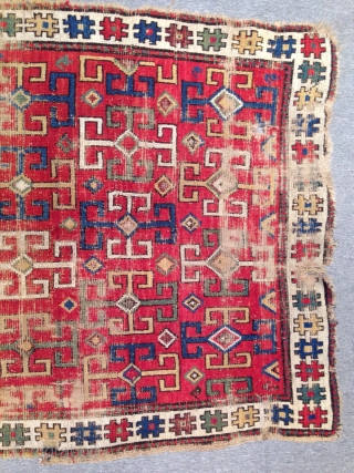 Charming small Shahsavan pile rug, worn but still attractive and with a rare design.
Very good colors. 98x167 cm.               