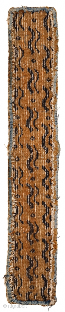 http://www.rugrabbit.com/content/hunting-and-gathering-china-tibet-and-east-turkestan     

Part of our online exhibition, "Hunting and Gathering: China, Tibet, and East Turkestan" 
Fragment with tiger and leopard pelt pattern 
Beijing
Northern China
Ming Dynasty
16th Century
120 x 20 cm  ...